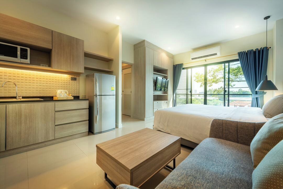 Desk, laptop workspace, blackout drapes, free WiFi