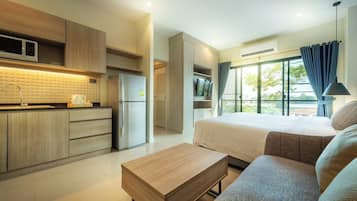 Desk, laptop workspace, blackout drapes, free WiFi