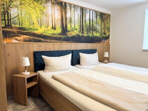 Classic Double or Twin Room | Desk, laptop workspace, free WiFi - Heilotel Heilbad Heiligenstadt (Heilbad Heiligenstadt)