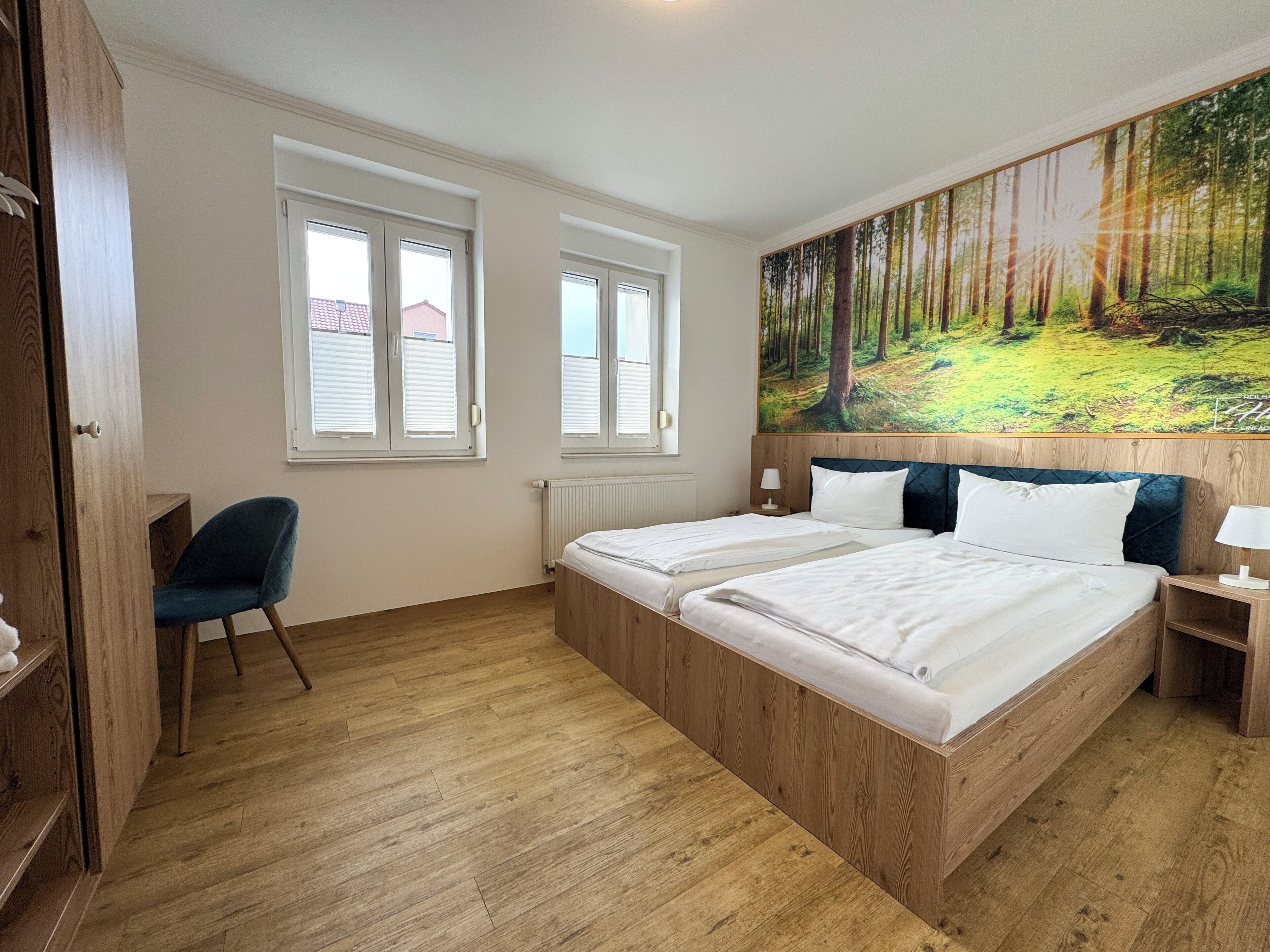 Kahden hengen perushuone (yksi tai kaksi sänkyä) | Työpöytä, kannettavalle tietokoneelle sopiva työtila, ilmainen Wi-Fi