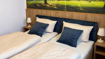 Desk, laptop workspace, free WiFi