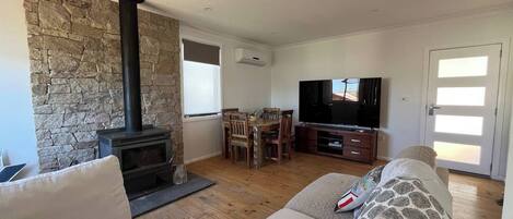 تلفزيون، مدفأة