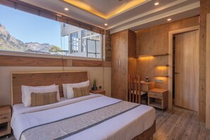 Deluxe Room, Lake View | Free WiFi - Alaya Stays Lakefront Escape 2BHK Suite (Nainital)