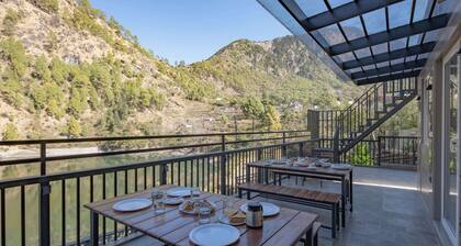 Alaya Stays Lakefront Escape 2BHK Suite