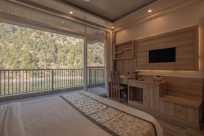 Deluxe Room, Lake View | Free WiFi - Alaya Stays Lakefront Escape 2BHK Suite (Nainital)