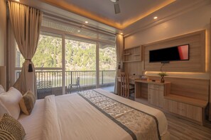 Deluxe Room, Lake View | Free WiFi - Alaya Stays Lakefront Escape 2BHK Suite (Nainital)