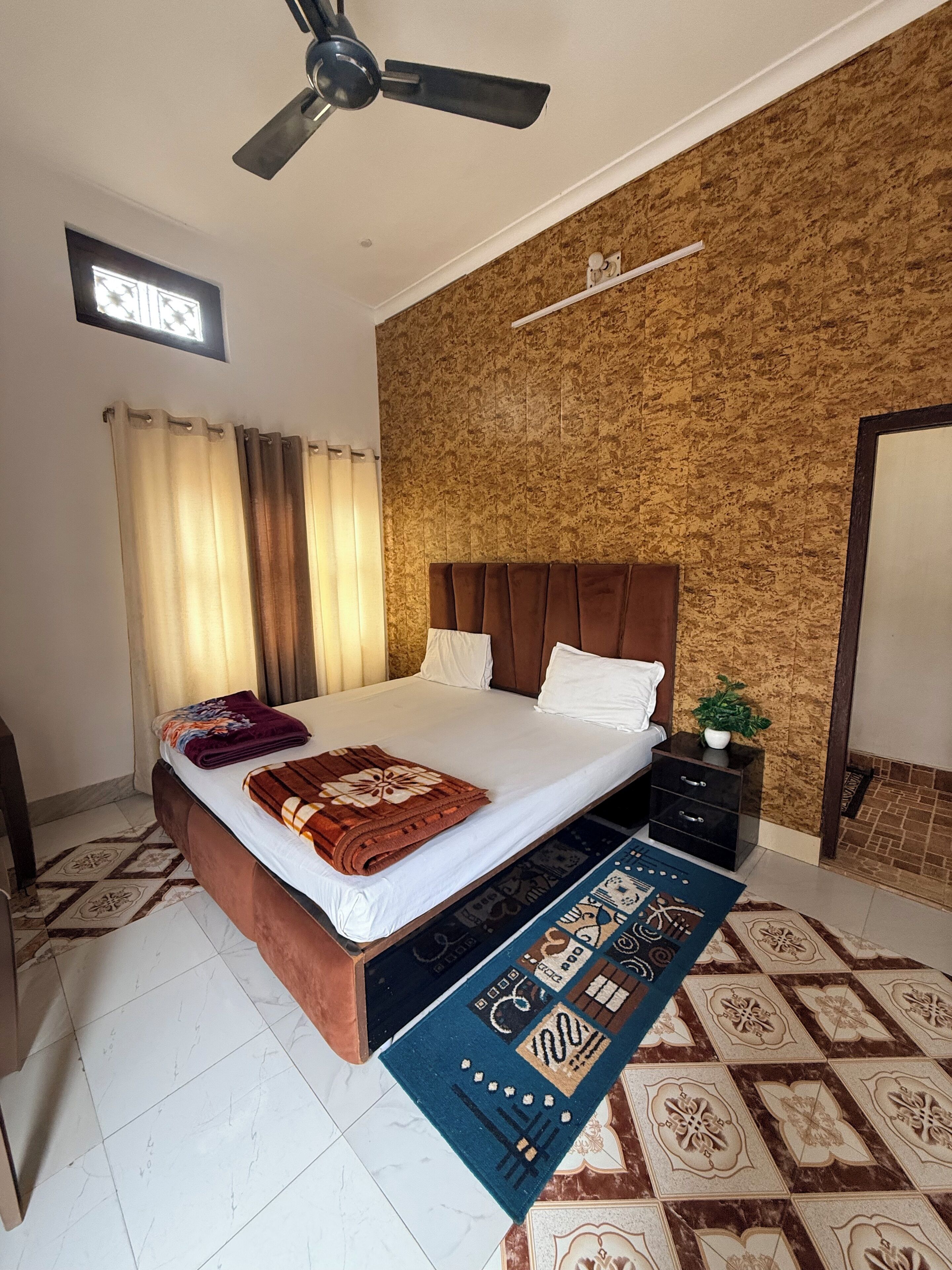 4 bedrooms, WiFi, bed sheets