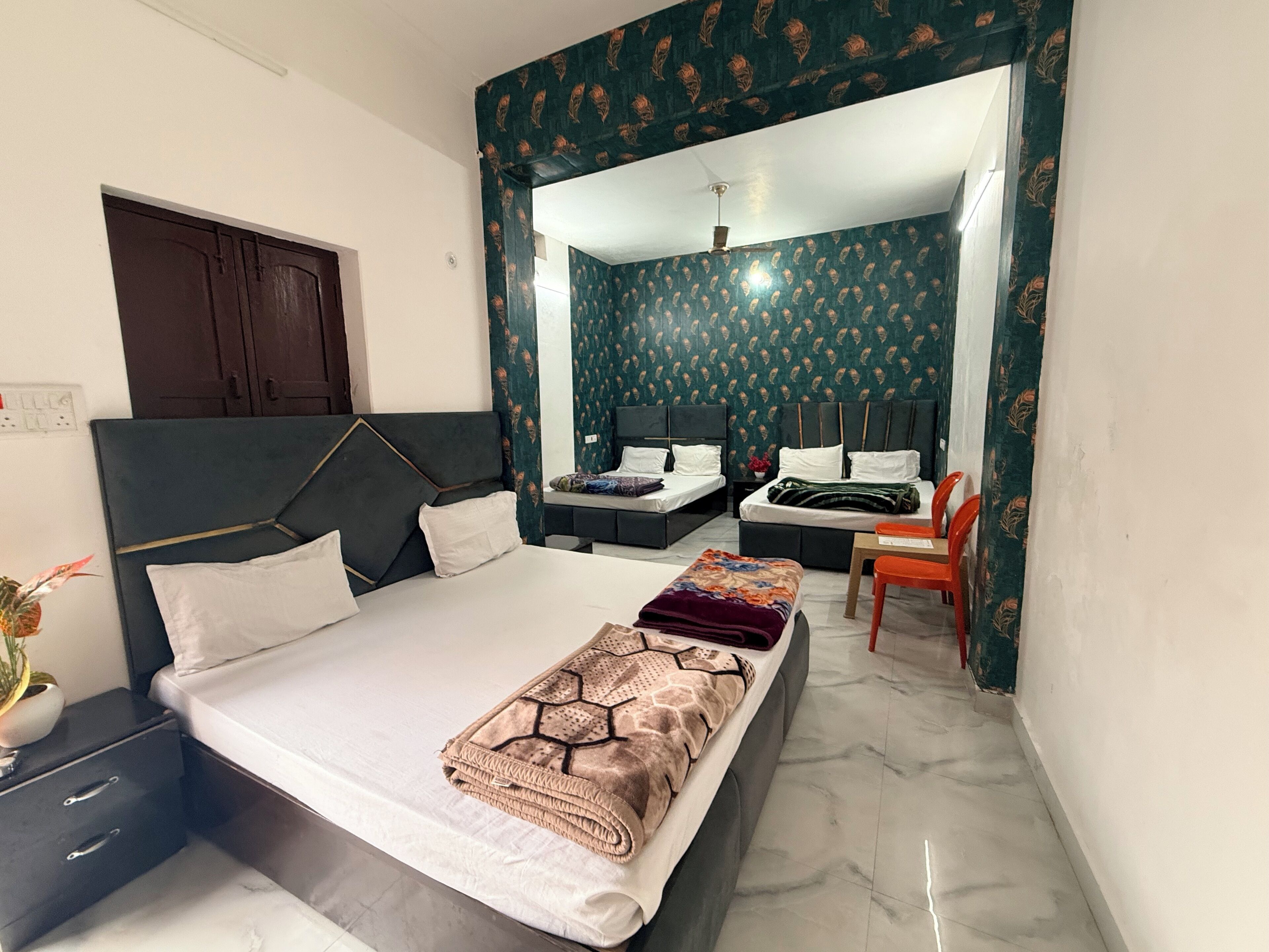 4 bedrooms, WiFi, bed sheets