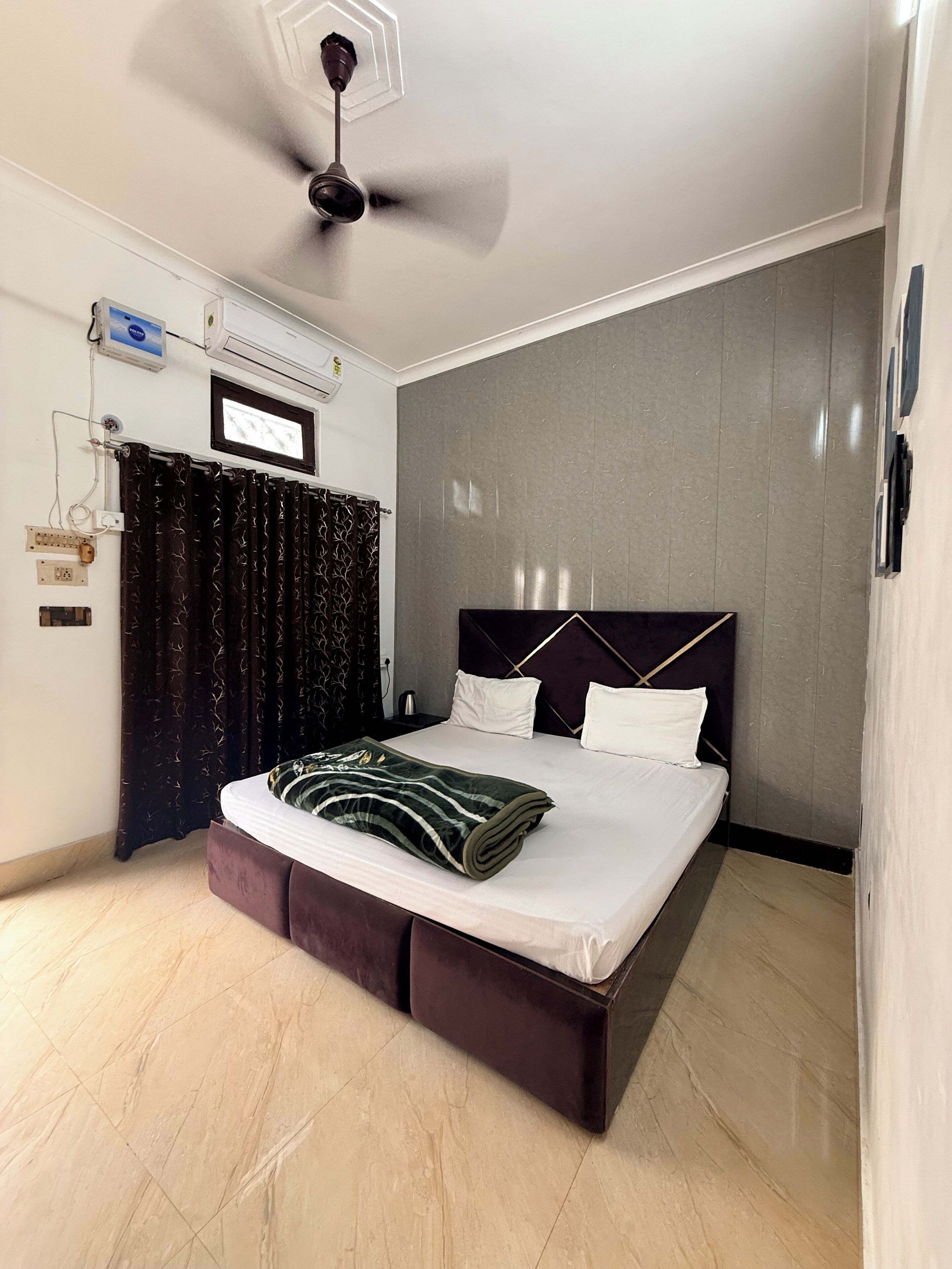 4 bedrooms, WiFi, bed sheets