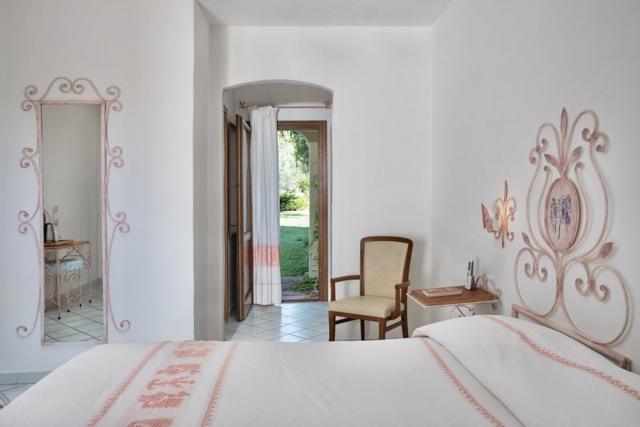 1 quarto, cofres nos quartos