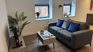 Smart TV - Cosy 1-Bed Apartment, Old Town (Swindon)