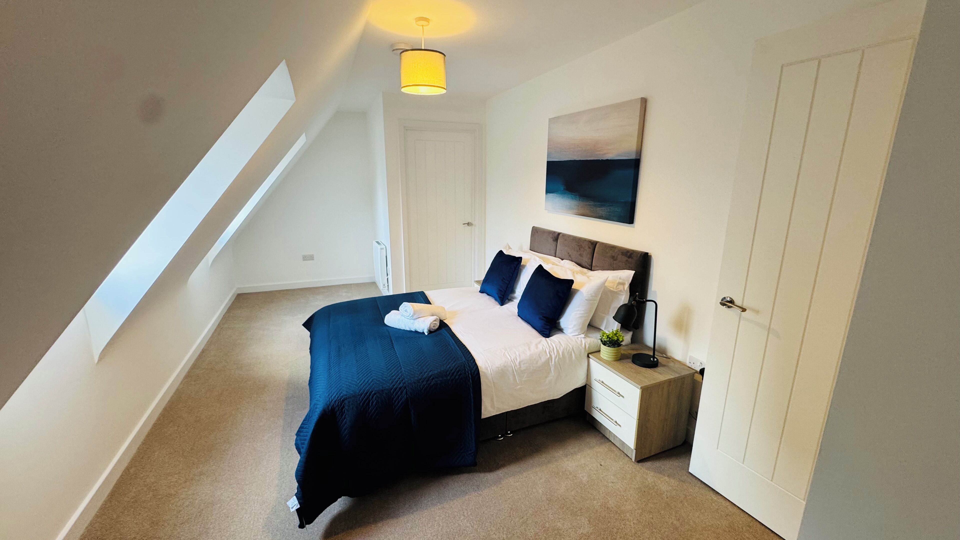 2 bedrooms, iron/ironing board, free WiFi