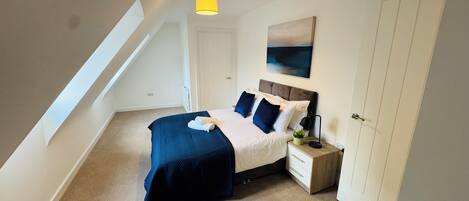 2 soverom, strykejern/-brett og wi-fi (inkludert)