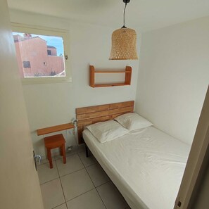 1 bedroom, iron/ironing board, travel cot, free WiFi - Pleasant apartment 3 minutes' walk from the Argentière beach. (La Londe les maures)