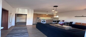 Comfortable 2-Bedroom Apartment Close to Sarajevo Airport - Ilidža