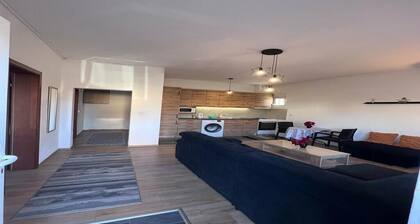 Comfortable 2-Bedroom Apartment Close to Sarajevo Airport - Ilidža