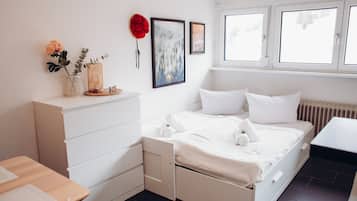 3 bedrooms, WiFi, bed sheets