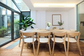 Dining - The Kensington End House (London)