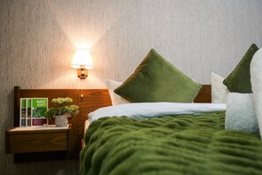 1 bedroom, bed sheets - Apartment Schwarzwald-Kult – Your Retro Time Travel Experience (Schluchsee)