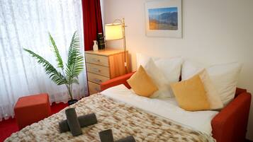 1 bedroom, WiFi, bed sheets