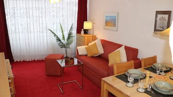 Télévision, table de tennis de table