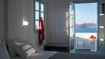 Standard Double Room with Caldera View