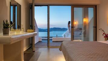 Junior Suite with Caldera View | Free cots/infant beds, free WiFi, bed sheets