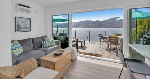 Seclusion Bay Resort 12. Lux Lake Escape, Beachfront Oasis on Lake Okanagan. WOW