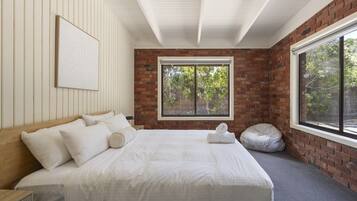 Apartment | 3 bedrooms, bed sheets