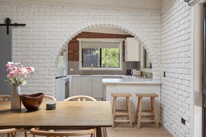 公寓 | 私人厨房 | 高脚椅、厨具/餐具、清洁用品