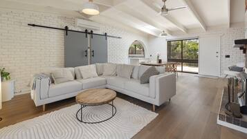 Apartment | Living room