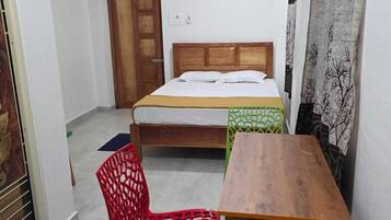 Deluxe Double Room | Desk, free WiFi