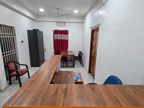 Deluxe Double Room | Dining - Andaman Crest (Port Blair)