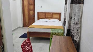 Deluxe Double Room | Desk, free WiFi