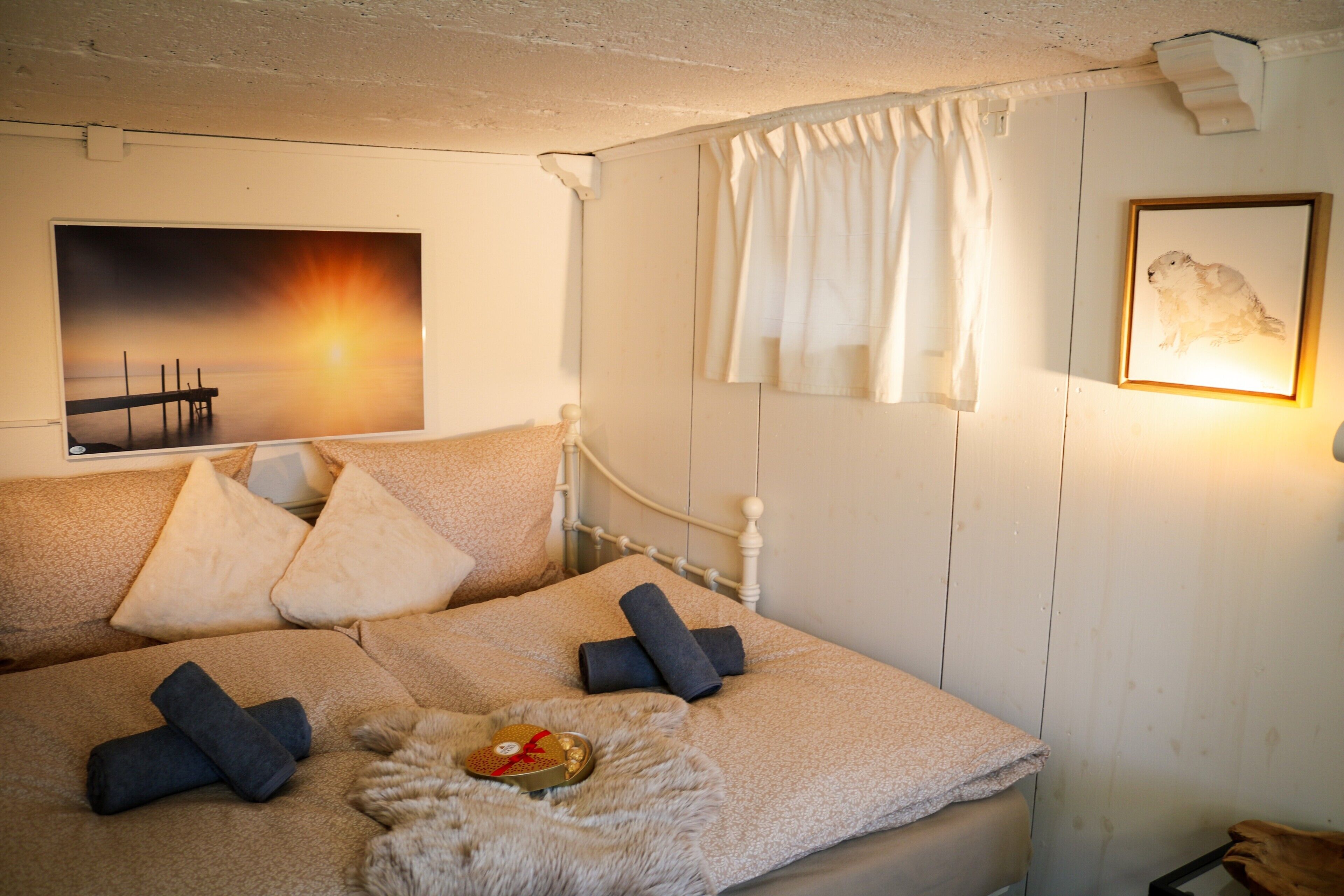 3 bedrooms, WiFi, bed sheets