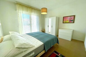 2 bedrooms