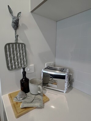 Interior - The Greenstead Retreat - Bush Tucker Teahouse (Seaton)