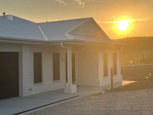 The Greenstead Retreat - Bush Tucker Teahouse