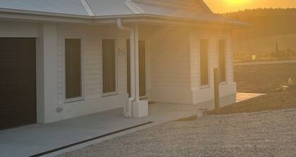 The Greenstead Retreat - Bush Tucker Teahouse