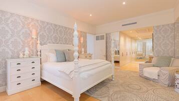 Luxury Villa, Multiple Bedrooms, Private Pool, Ocean View