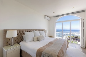 Luxury Apartment, Air conditioning, Ocean View | In-room safe, blackout drapes, iron/ironing board, free WiFi - Clifton Sea View Duo Penthouse (Cape Town)