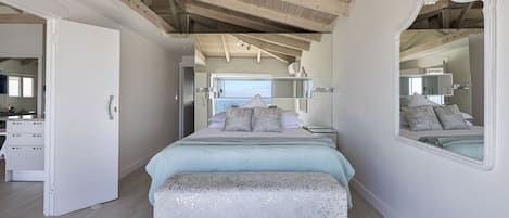 Luxury Apartment, Air conditioning, Ocean View | In-room safe, blackout curtains, iron/ironing board, free WiFi