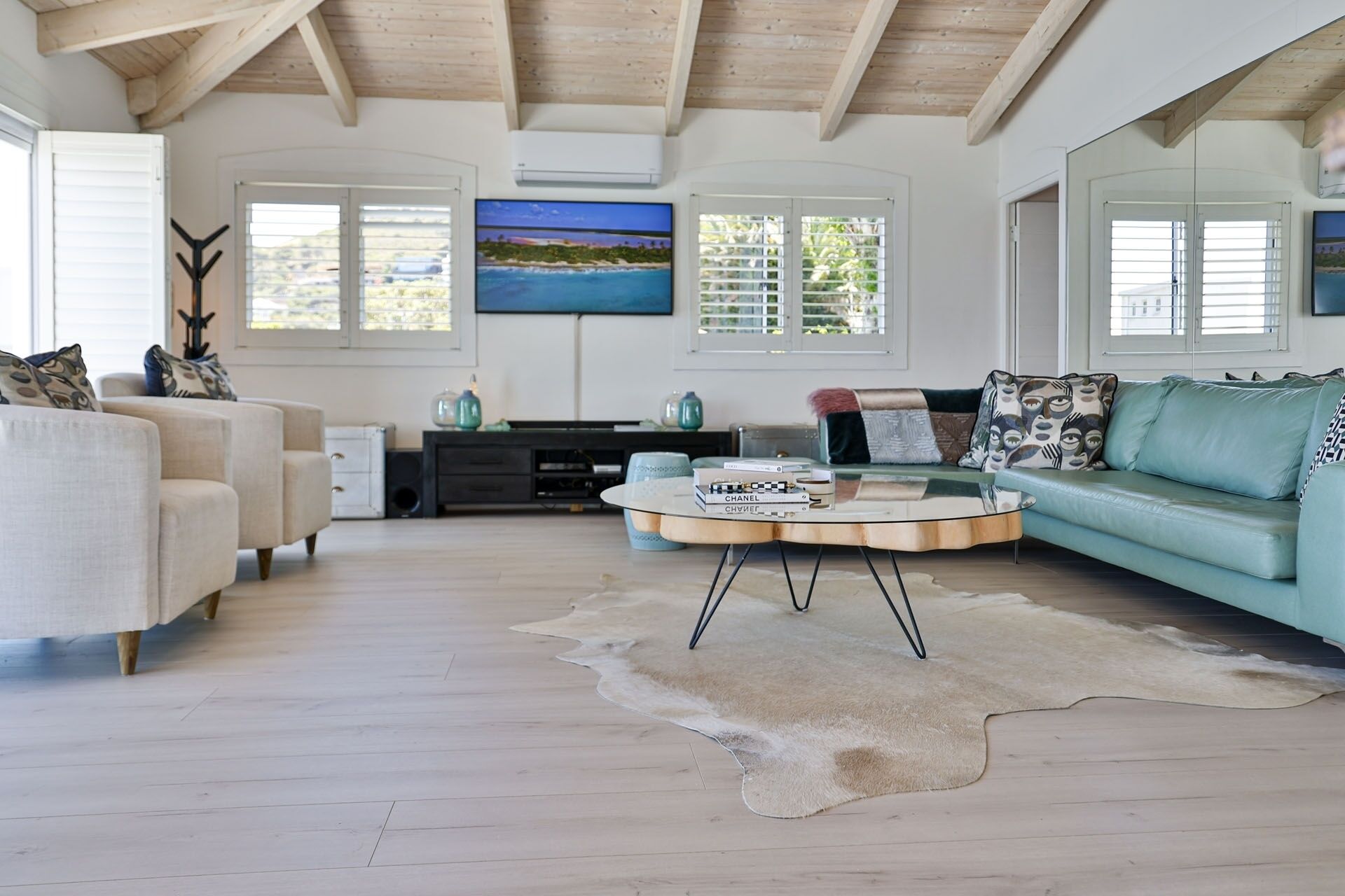 Luxury Apartment, Air conditioning, Ocean View | Living area