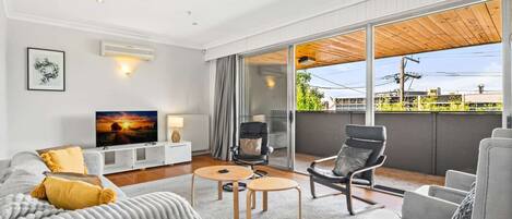 TV connectée, espaces bureaux