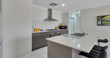 Spacious 3-Bed Home in Peaceful Byford