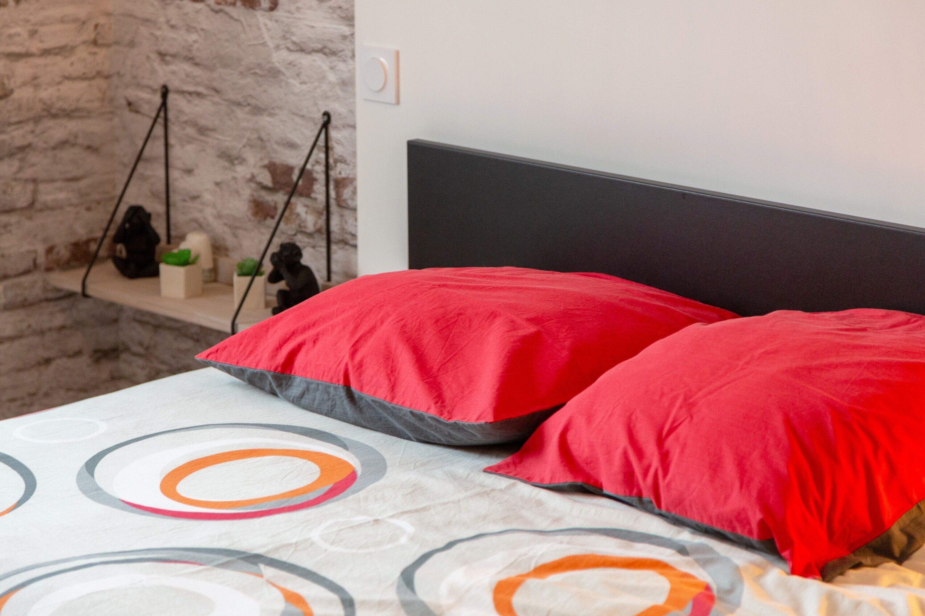 3 多间卧室、熨斗/熨衣板、WiFi、床单