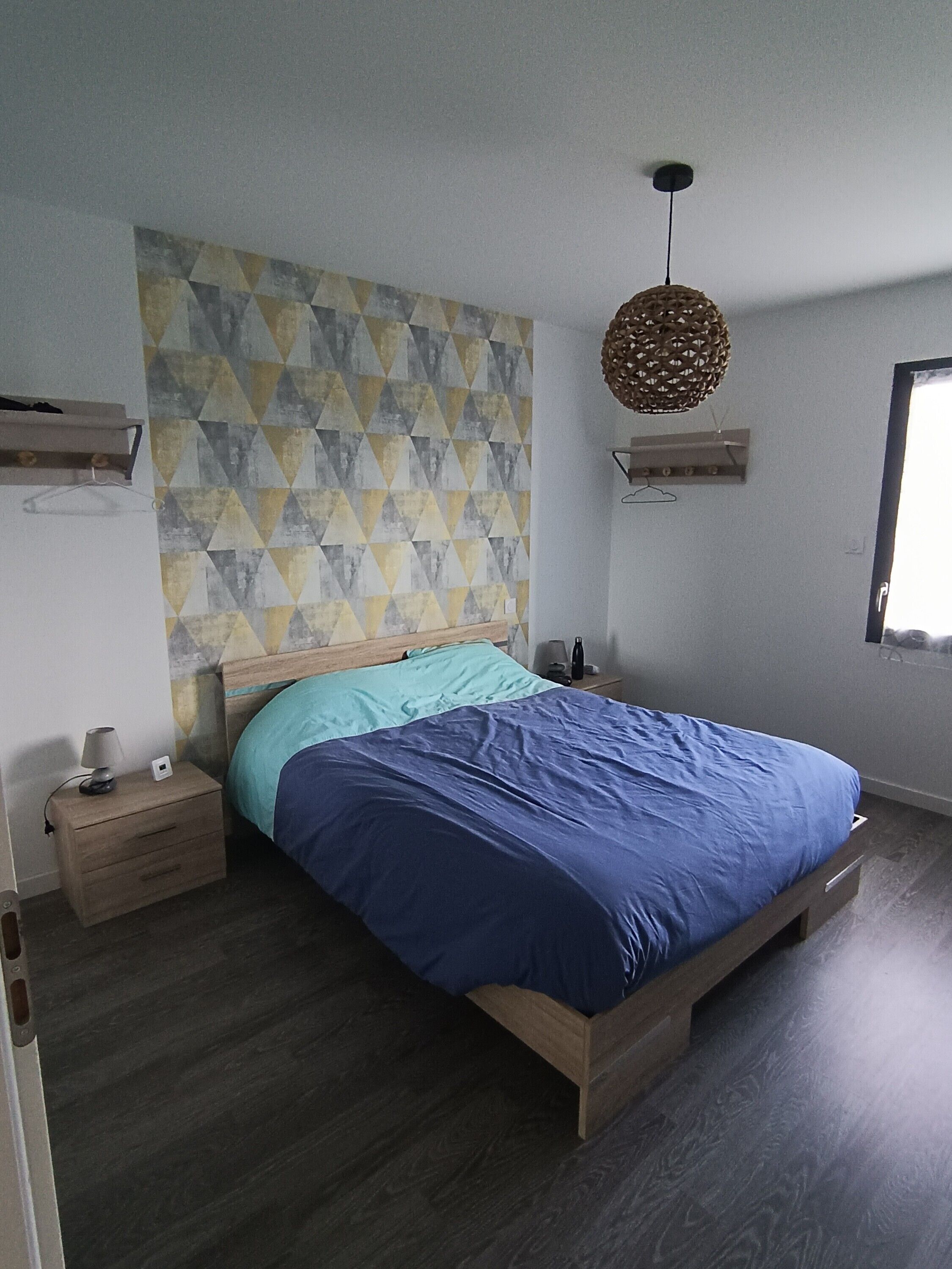 3 chambres, fer et planche à repasser, Wi-Fi, draps fournis