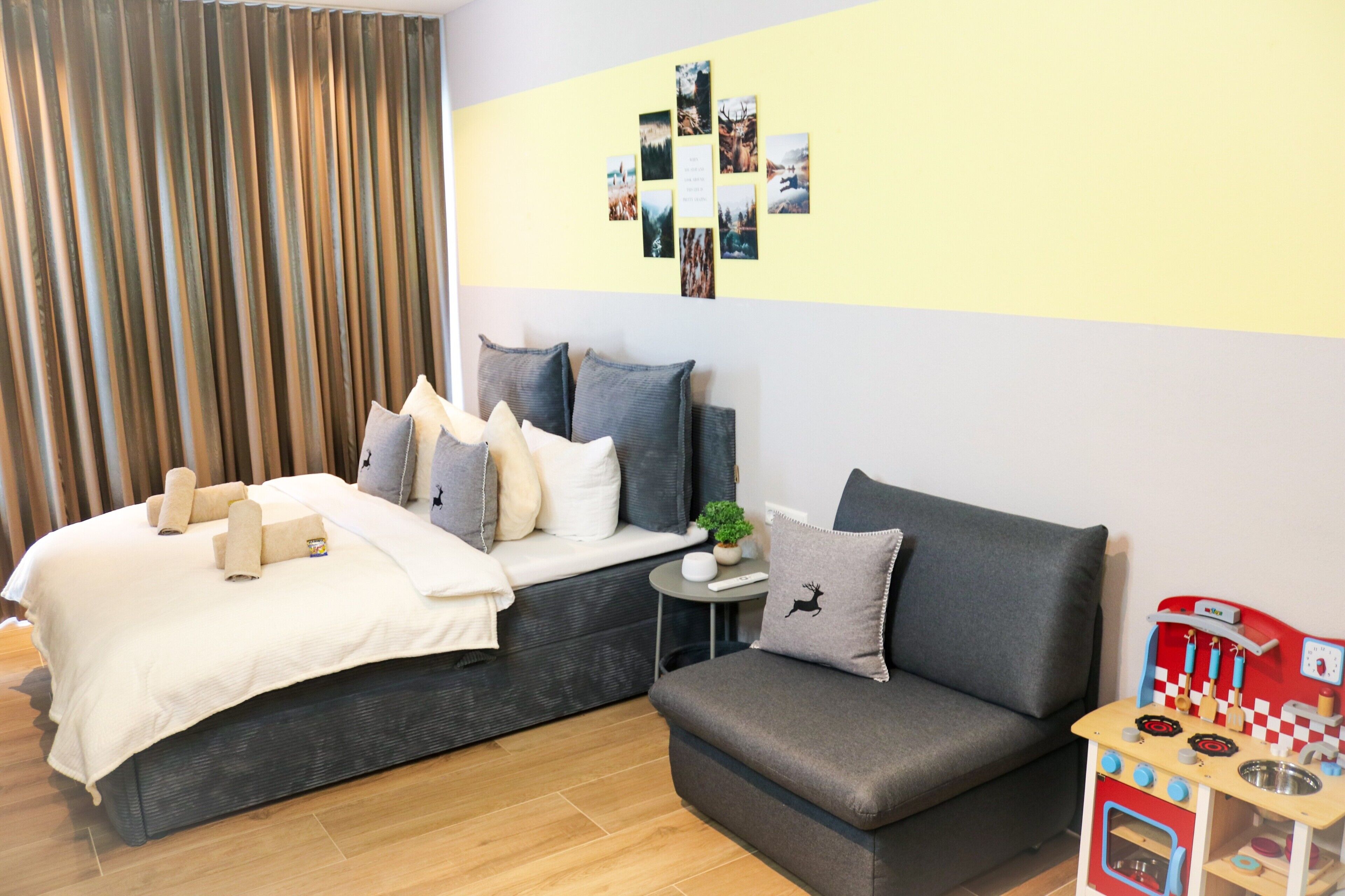 3 bedrooms, iron/ironing board, WiFi, bed sheets