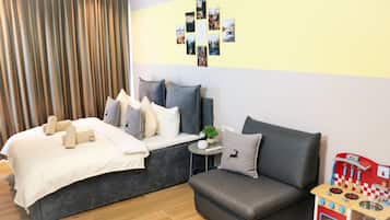 3 bedrooms, iron/ironing board, WiFi, bed sheets