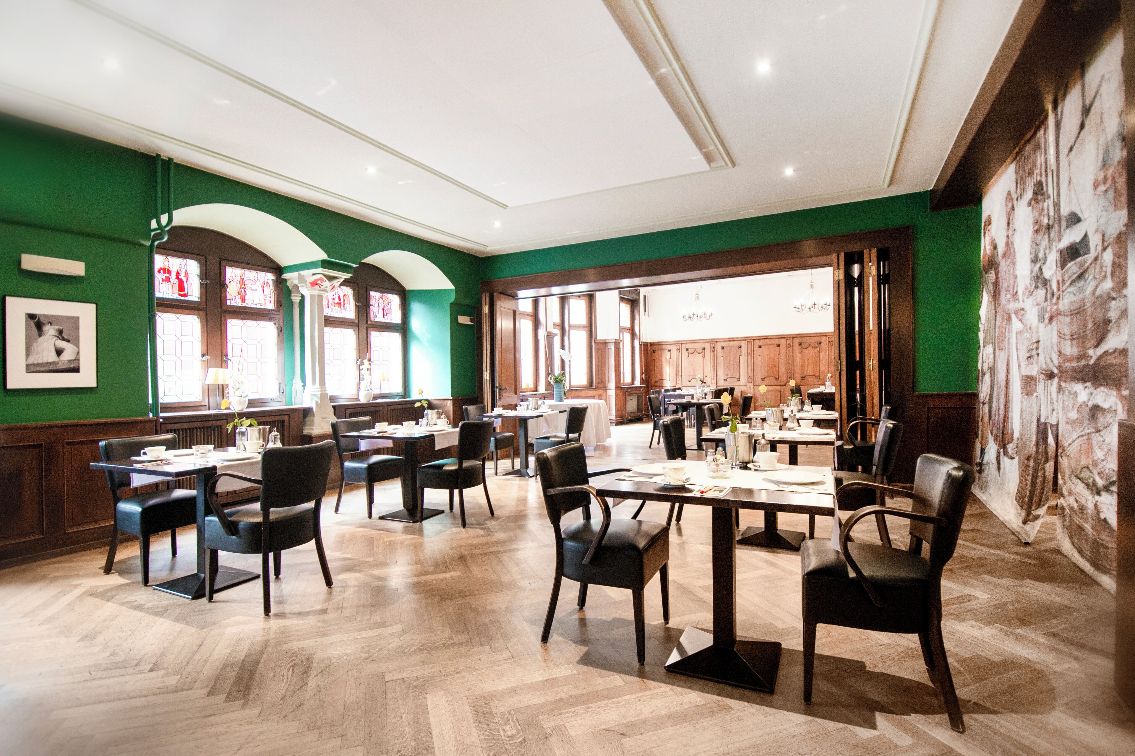 Daily buffet breakfast (EUR 20 per person)